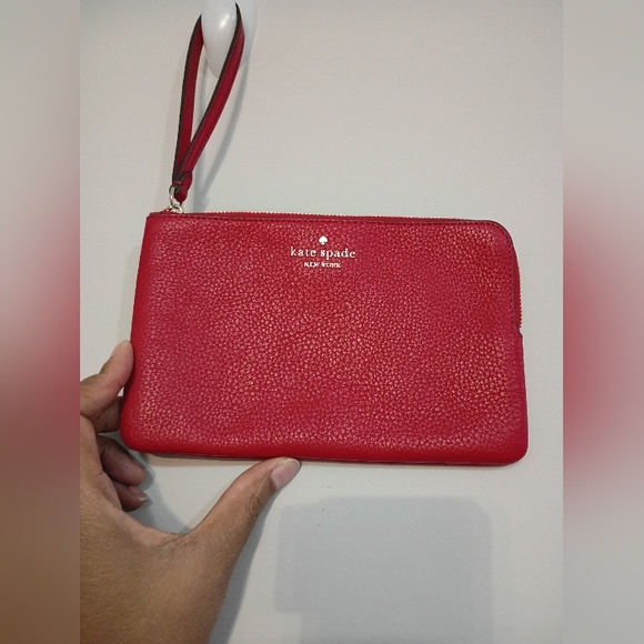 Kate Spade, EUC, Women's, Wristlet, Zipper Closure, Color Red - Picture 2 of 10